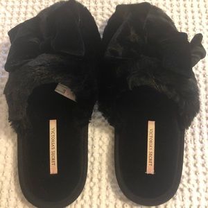 NWOT PINK brand black velour slippers